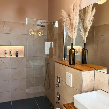 Apartment Minimalus I Mit Whirlpool
